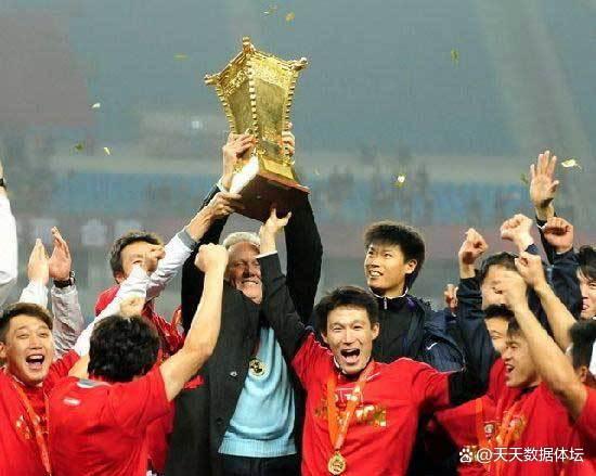 天津泰达主场击败深圳—主场保持不败士气昂扬的简单介绍